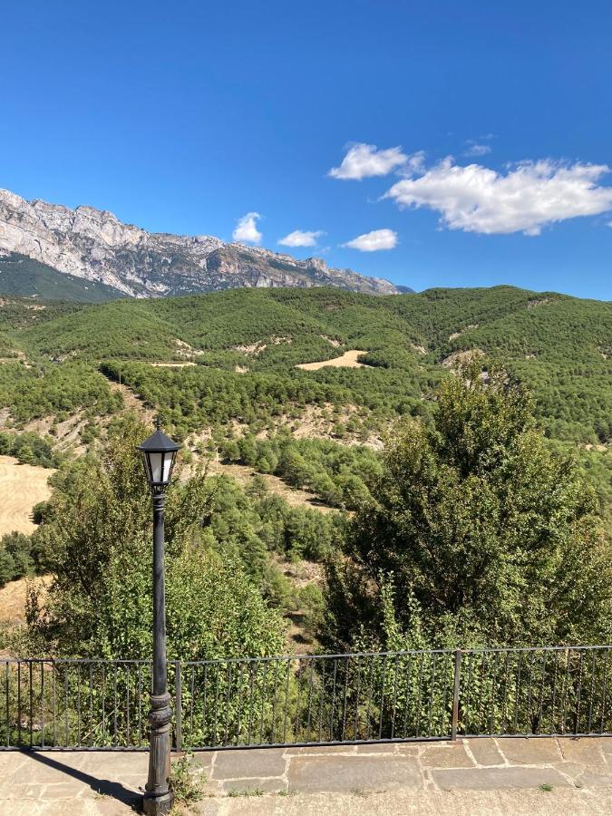 Casa Encuentra, En El Pirineo Al Lado De Ainsa Pensionat El Pueyo de Araguás Eksteriør billede