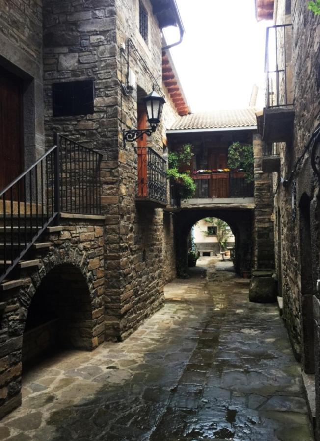 Casa Encuentra, En El Pirineo Al Lado De Ainsa Pensionat El Pueyo de Araguás Eksteriør billede